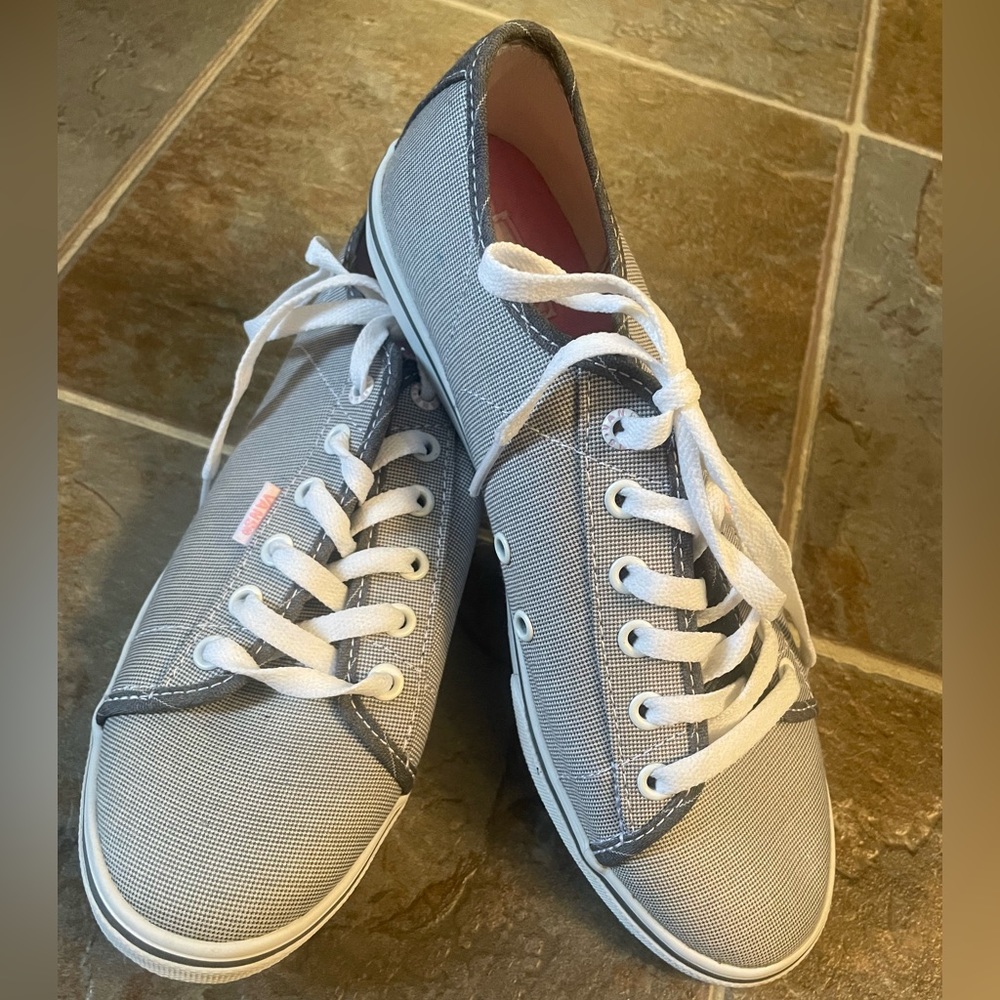 Like new grey and white micro check vans